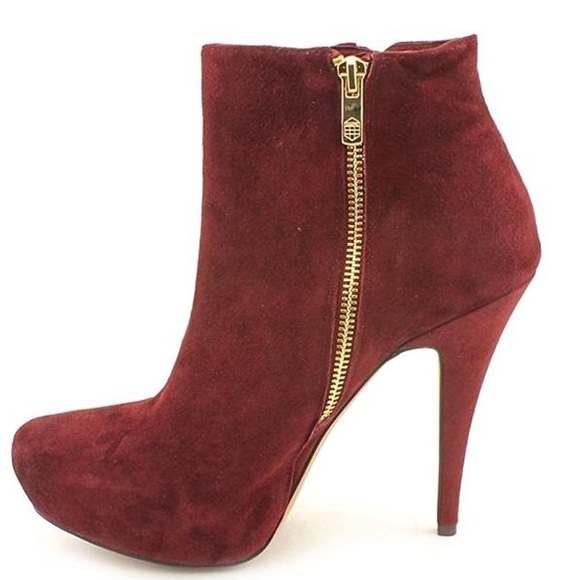 Vince Camuto Jardine Booties - Picture 13 of 13